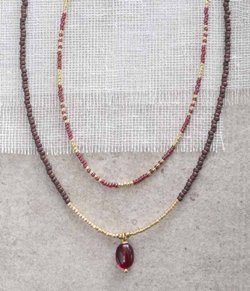 A Beautiful Story  Admire Garnet Gold Necklace Goud