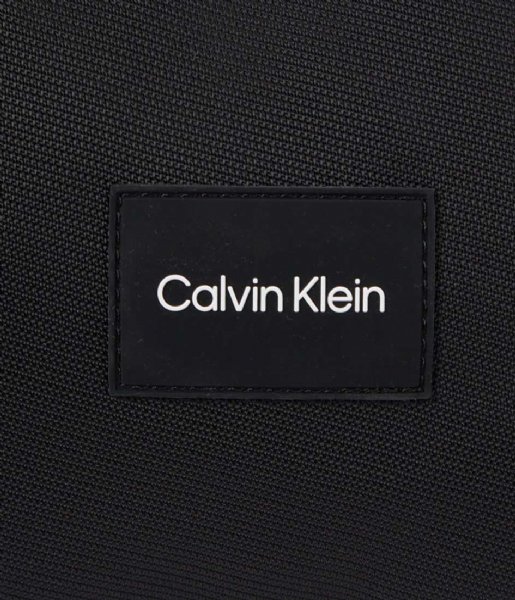 Calvin Klein  Ck Must T Barrel Ck Black (Bax)