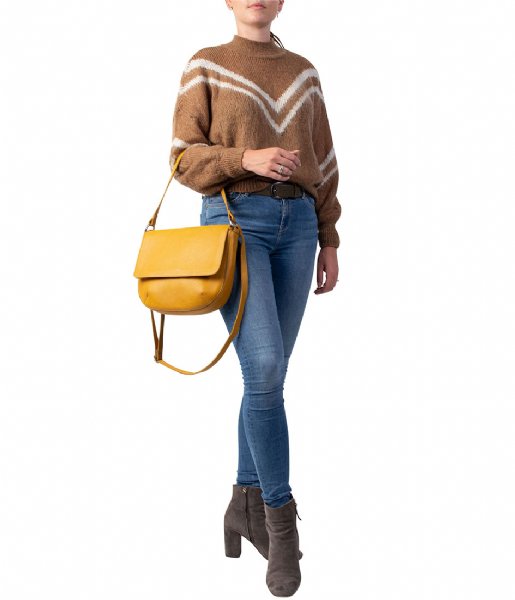 Cowboysbag Crossbodytas Bag Maggie Amber (465) Cowboysbag Crossbodytas Bag Maggie Amber (465)