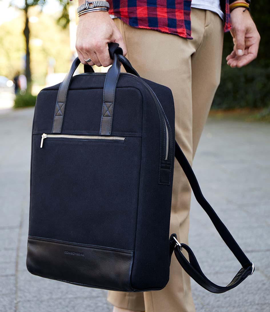 Cowboysbag Laptop rugzak Backpack Rockhampton 17 inch Black (100) The