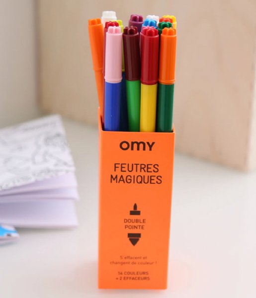 OMY  Box Of 16 Felt Pens Magic Transparant
