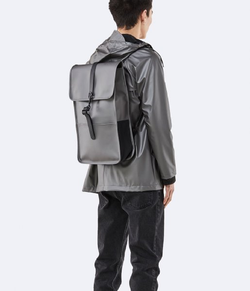 Rains  Backpack metallic charcoal (15)