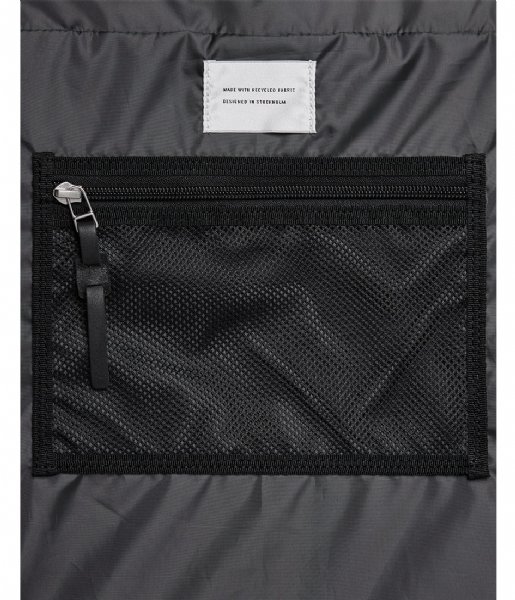 Sandqvist Dagrugzak Roger 15 Inch black with black leather (1383) Sandqvist Dagrugzak Roger 15 Inch black with black leather (1383)