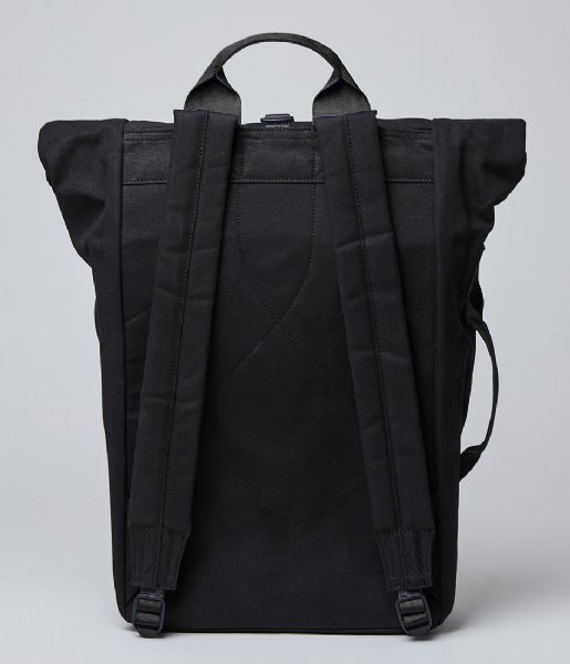 Sandqvist Laptop rugzak Dante Metal Hook 15 Inch Black with black webbing (SQA1579) Sandqvist Laptop rugzak Dante Metal Hook 15 Inch Black with black webbing (SQA1579)