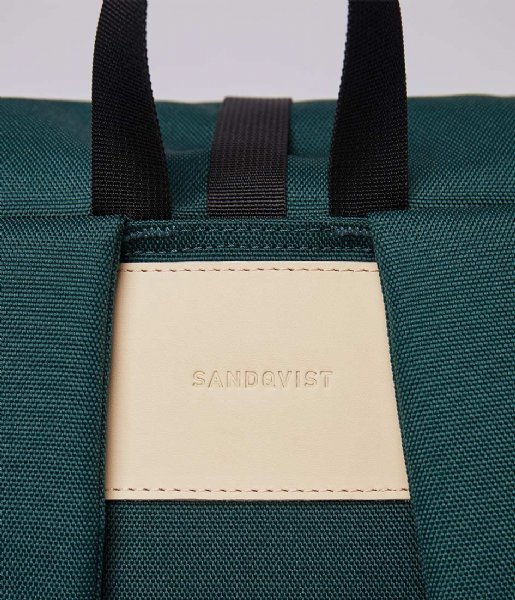 Sandqvist Dagrugzak Ilon 13 Inch Dark Green with Natural Leather (SQA1563) Q3-20 Sandqvist Dagrugzak Ilon 13 Inch Dark Green with Natural Leather (SQA1563) Q3-20