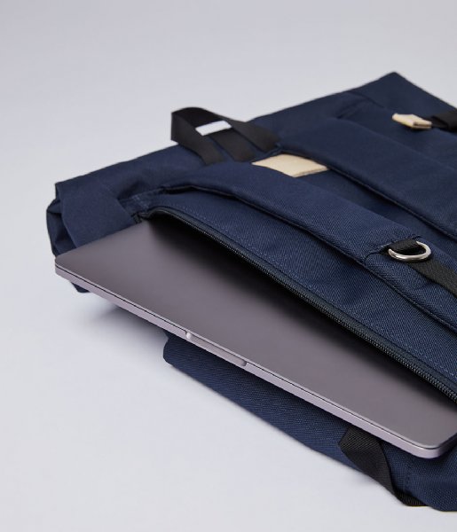 Sandqvist Dagrugzak Ilon 13 Inch Navy (SQA1498) Q3-20 Sandqvist Dagrugzak Ilon 13 Inch Navy (SQA1498) Q3-20