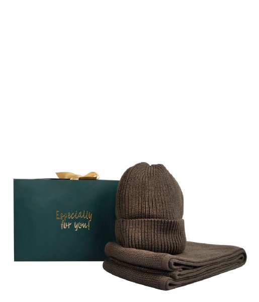 The Little Green Bag  Giftbox Classic Men Beanie and Scarf Grape Leaf (936)