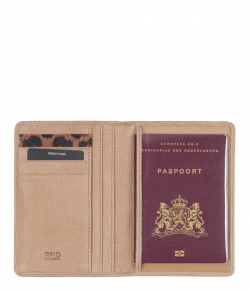 Burkely  Just Jackie Passportcover Biscuit beige (21)