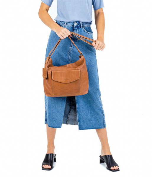 Burkely Schoudertas Just Jackie Crossover Hobo Auburn Cognac (24) Burkely Schoudertas Just Jackie Crossover Hobo Auburn Cognac (24)