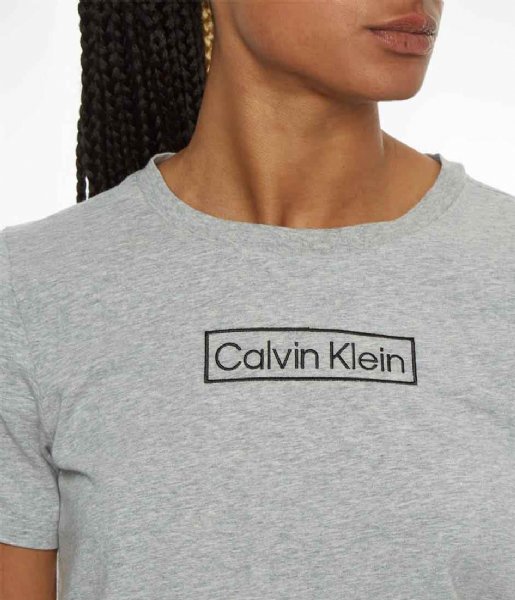 Calvin Klein  Short Sleeve Crew Neck Grey Heather (P7A)