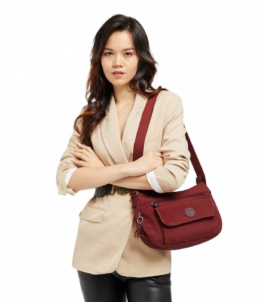 Kipling Schoudertas Syro Dusty Carmine Kipling Schoudertas Syro Dusty Carmine