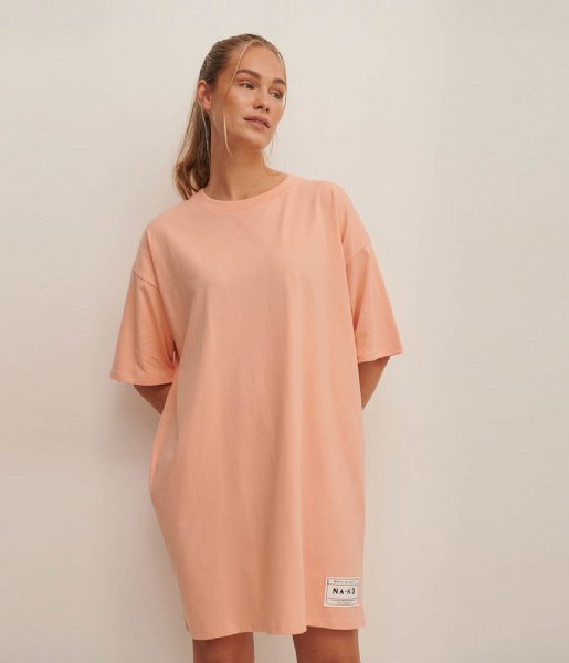 NA-KD  Patch Detail T-Shirt Dress Coral Pink (0891)
