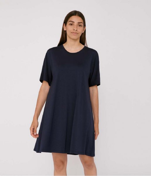 Organic Basics Jurk TENCEL Lite T-Shirt Dress navy Organic Basics Jurk TENCEL Lite T-Shirt Dress navy