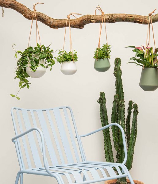 Present Time Bloempot Hanging pot Skittle ceramic Leather cord matt white (PT2846WH) Present Time Bloempot Hanging pot Skittle ceramic Leather cord matt white (PT2846WH)