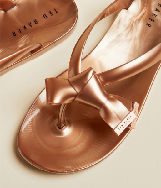 Ted Baker  Luzzi Origami Bow Flip Flop Rude rose gold