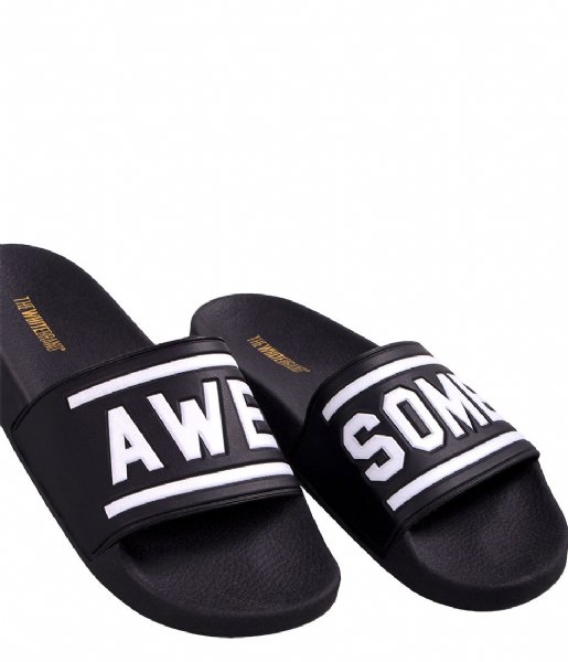 the white brand slippers kind