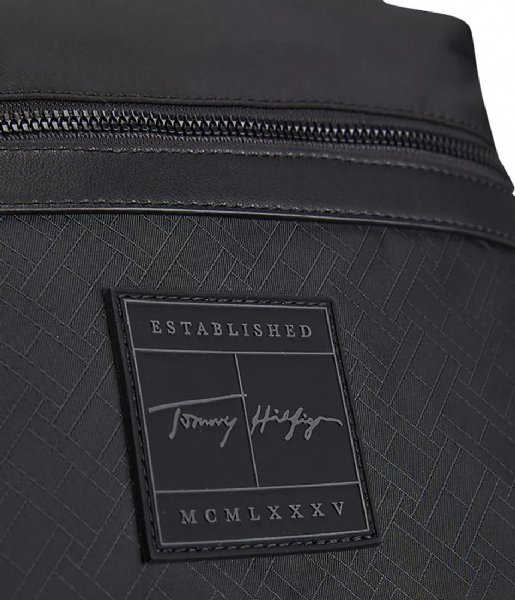 Tommy Hilfiger  Signature Backpack Black Flag Monogram (0GK)